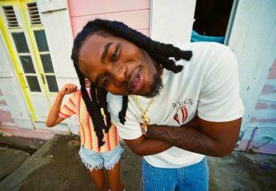 Elastic Girl – 1T1 feat. Aknose